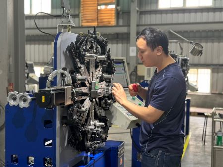 Xinda is the expert in your flat wire spring machine.